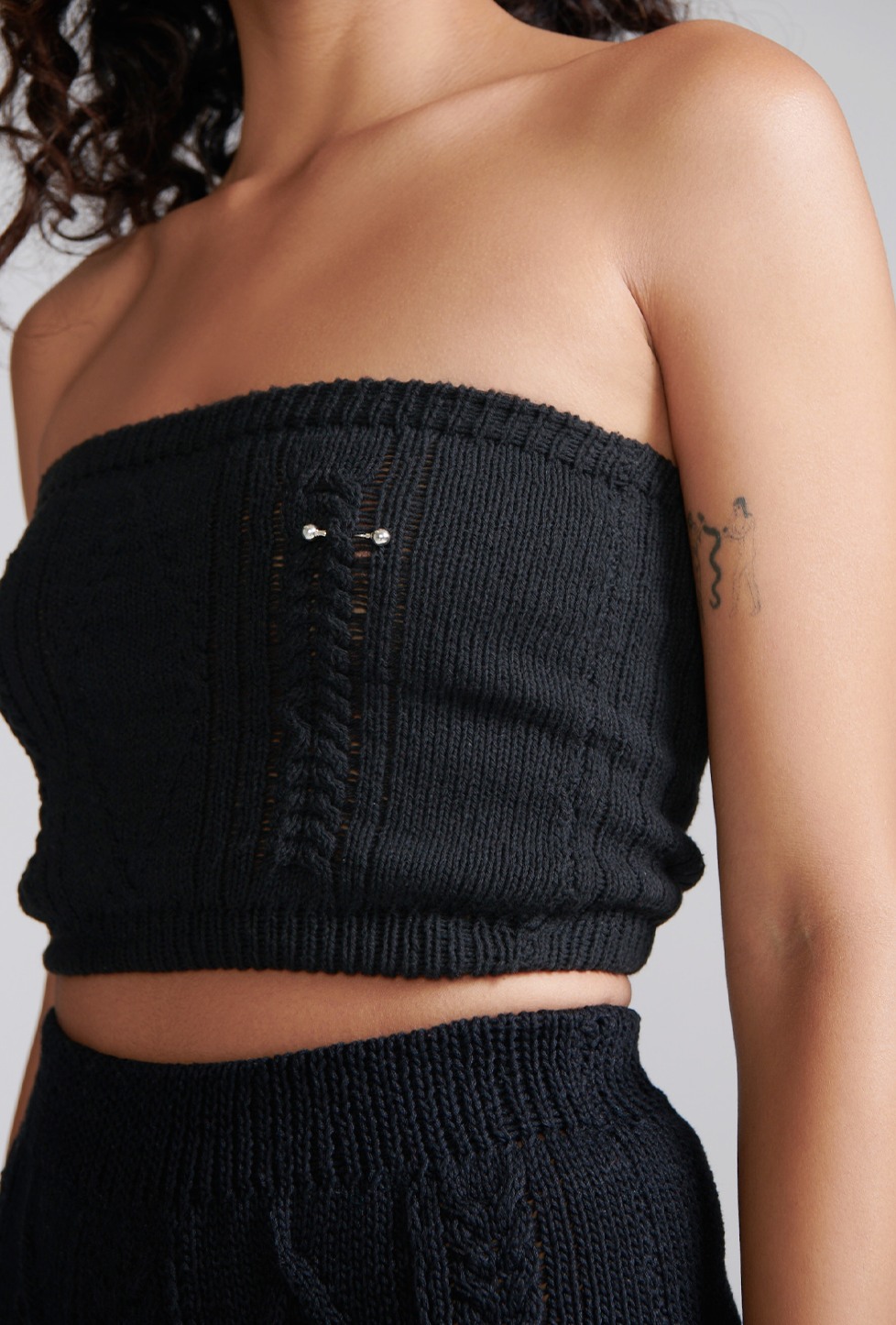 Piercing pin